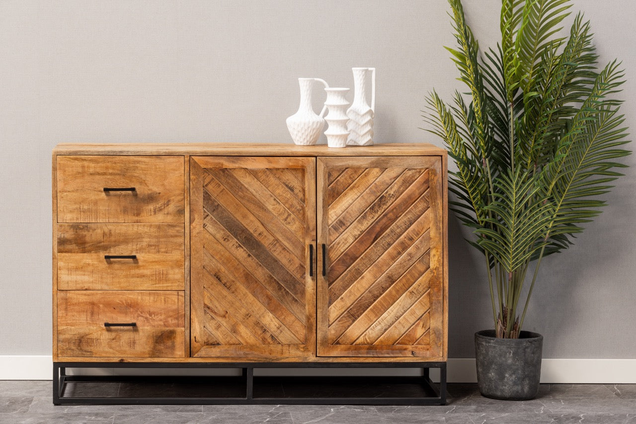 Mangohouten dressoir 